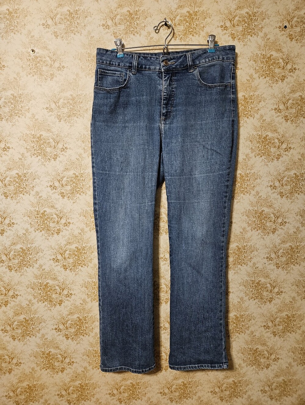 Lee Classic Fit Medium Wash